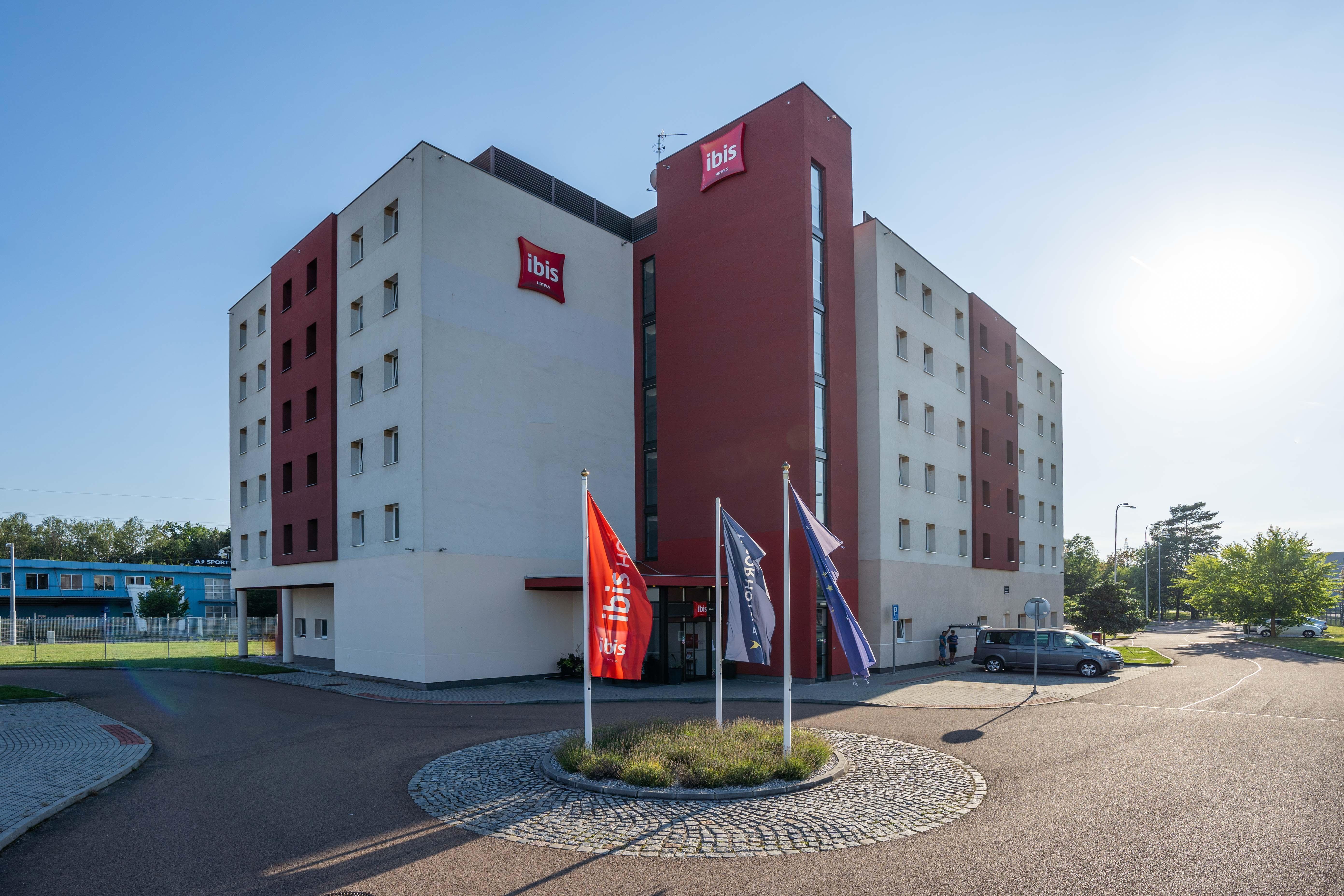 Ibis Hotel Plzen Exterior photo